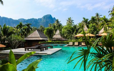 sara-dubler-Koei_7yYtIo-unsplash Hotel pool